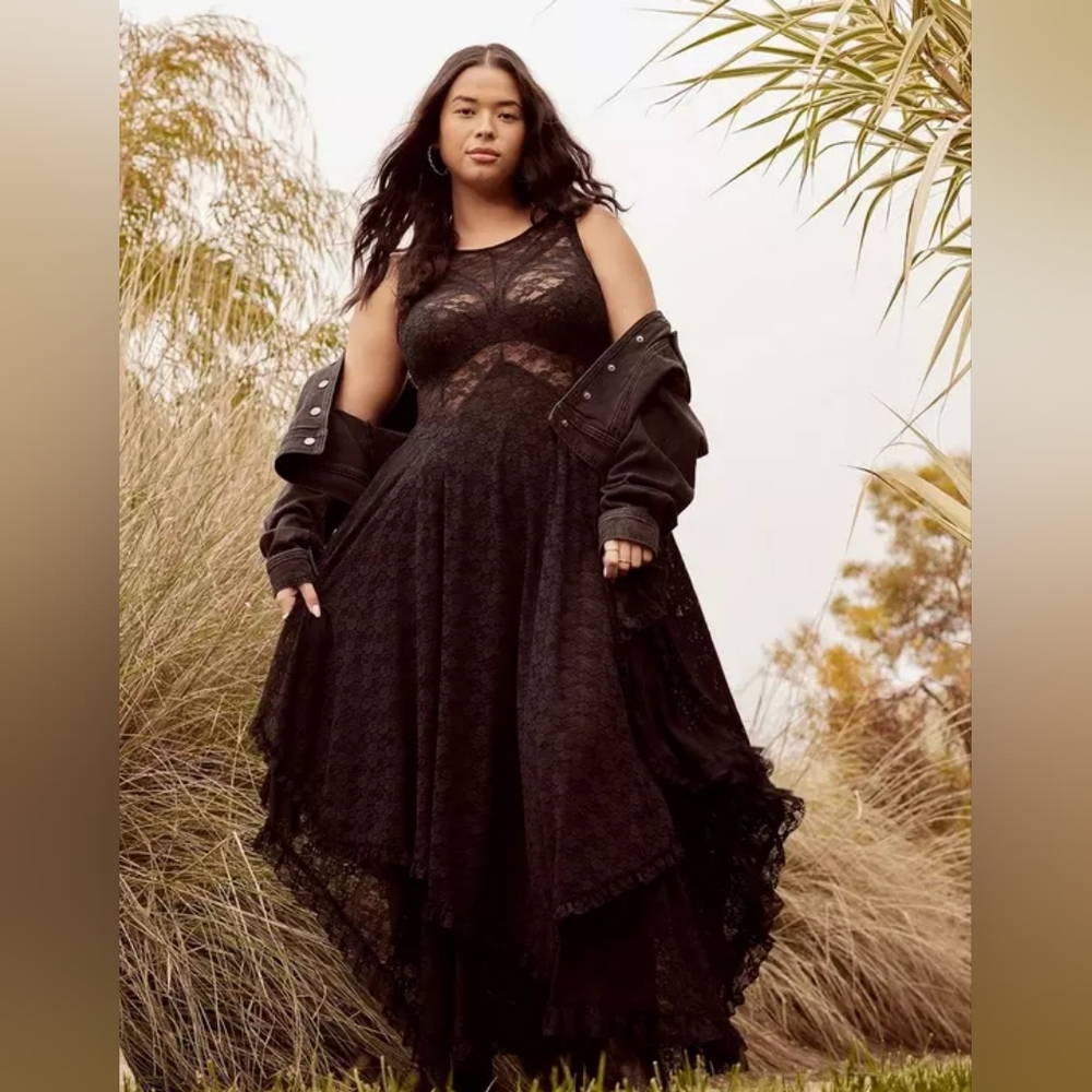 Torrid Festi Goth Boho Black Hanky Hem Lace Sheer Dress Size 3X NWT - Picture 3 of 10